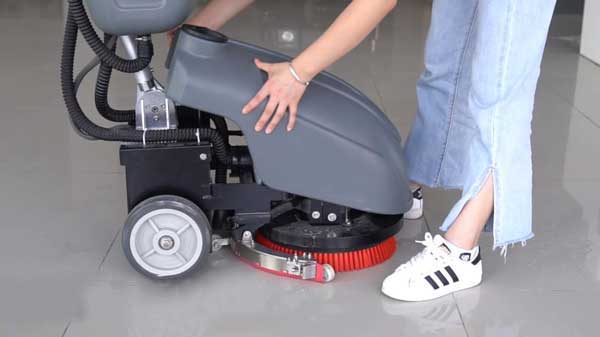 全自動洗地機吸水不干凈