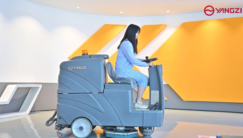 車庫洗地機越洗越臟怎么辦